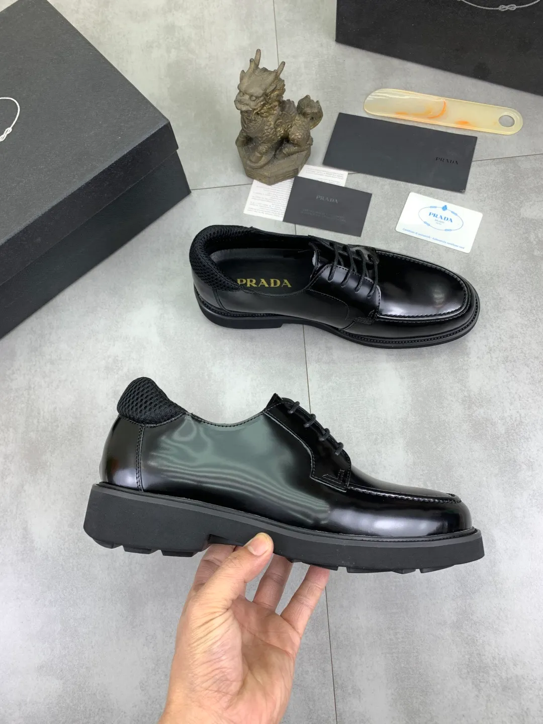 Men's shoes 💰P480 new style 💰 💎💎💎 water-dyed cow lining original order quality PRADA —🆘.Prada original purchase agent, high-end business leather shoes, fabric: imported from Italy cowhide material ➕ water-dyed cow lining/cowhide lining ➕ special original outsole, fine workmanship, real thing ^_^ Photographed 🎬size: 39-44
